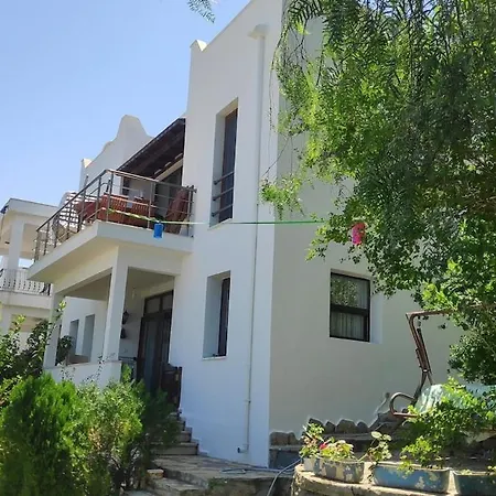 Private & With Sea View فيلة *