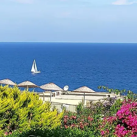 Private & With Sea View וילה *