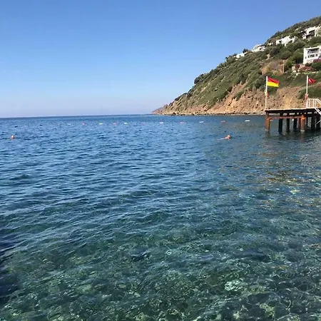 Private & With Sea View 빌라 얄리카베크